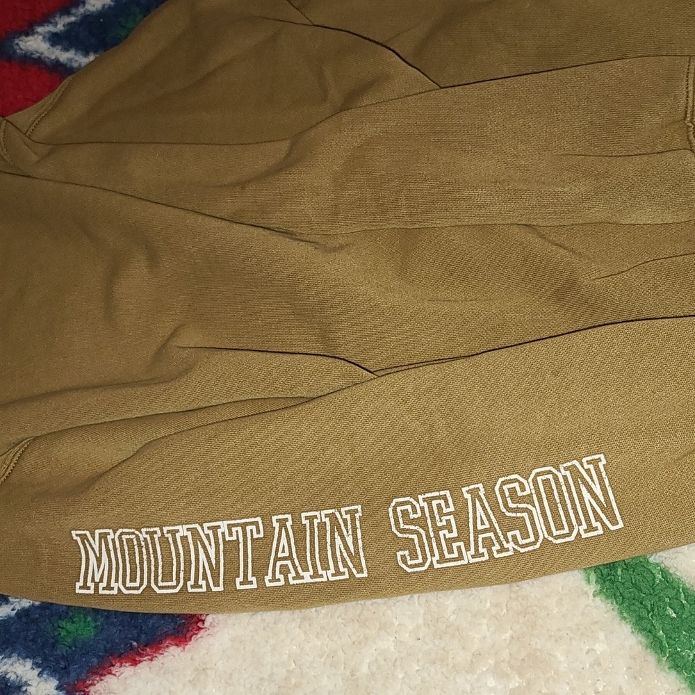 Oversized Pull-Over - Picture 2 of 4